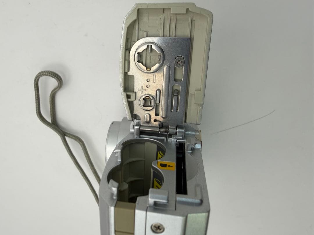 PENTAX Optio E40 8.1メガピクセル コンパクトデジタルカメラ