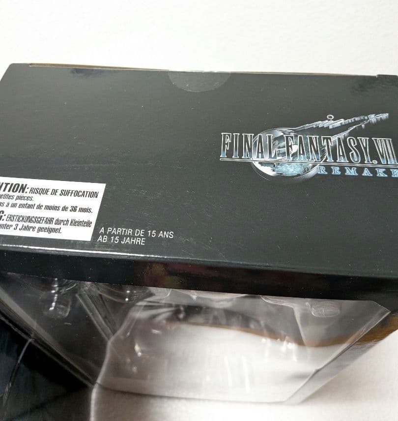 ファイナルファンタジー　VII リメイク PLAY ARTS改 レノ　フィギュア