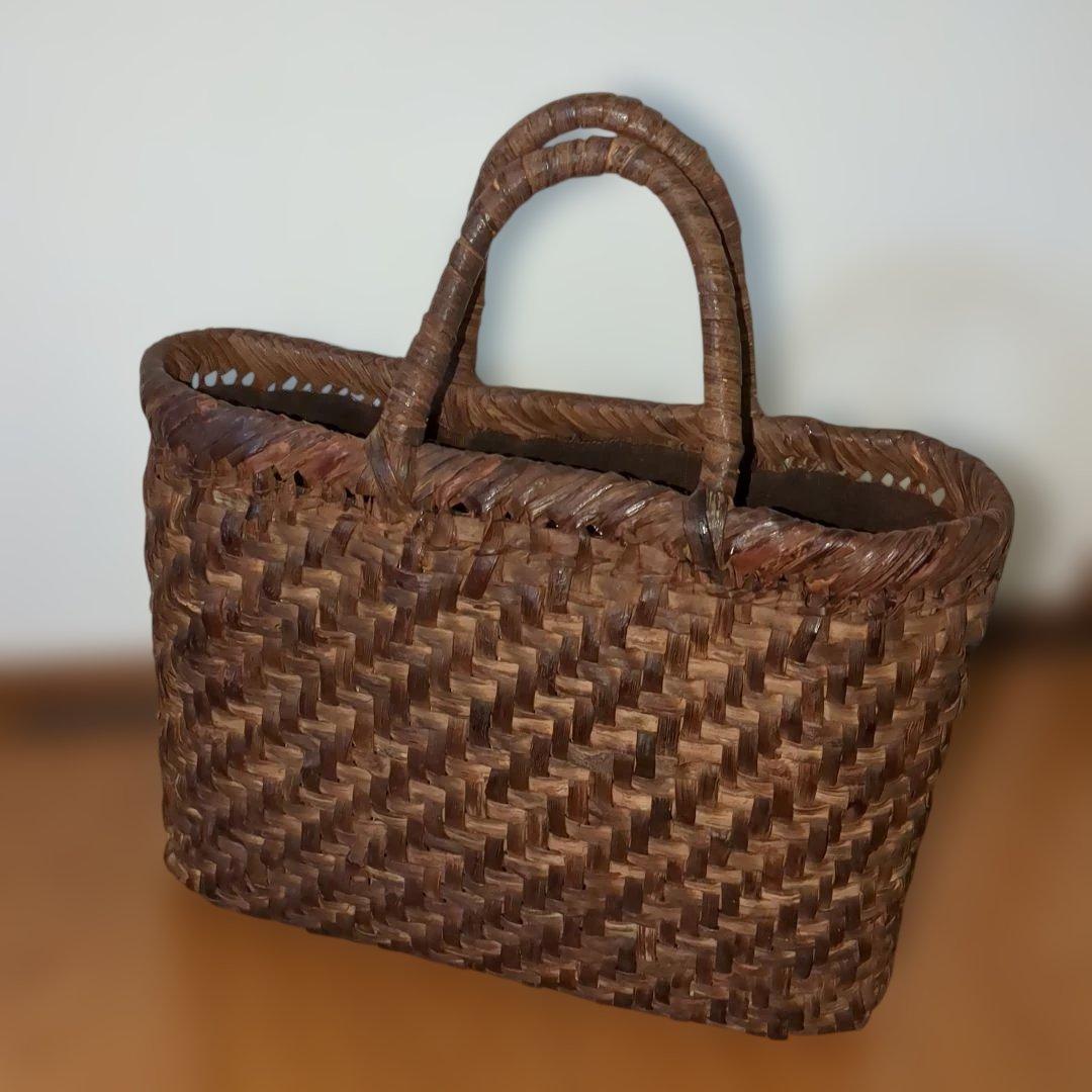 国産　古い山葡萄　やや大きめ　1番皮　籠