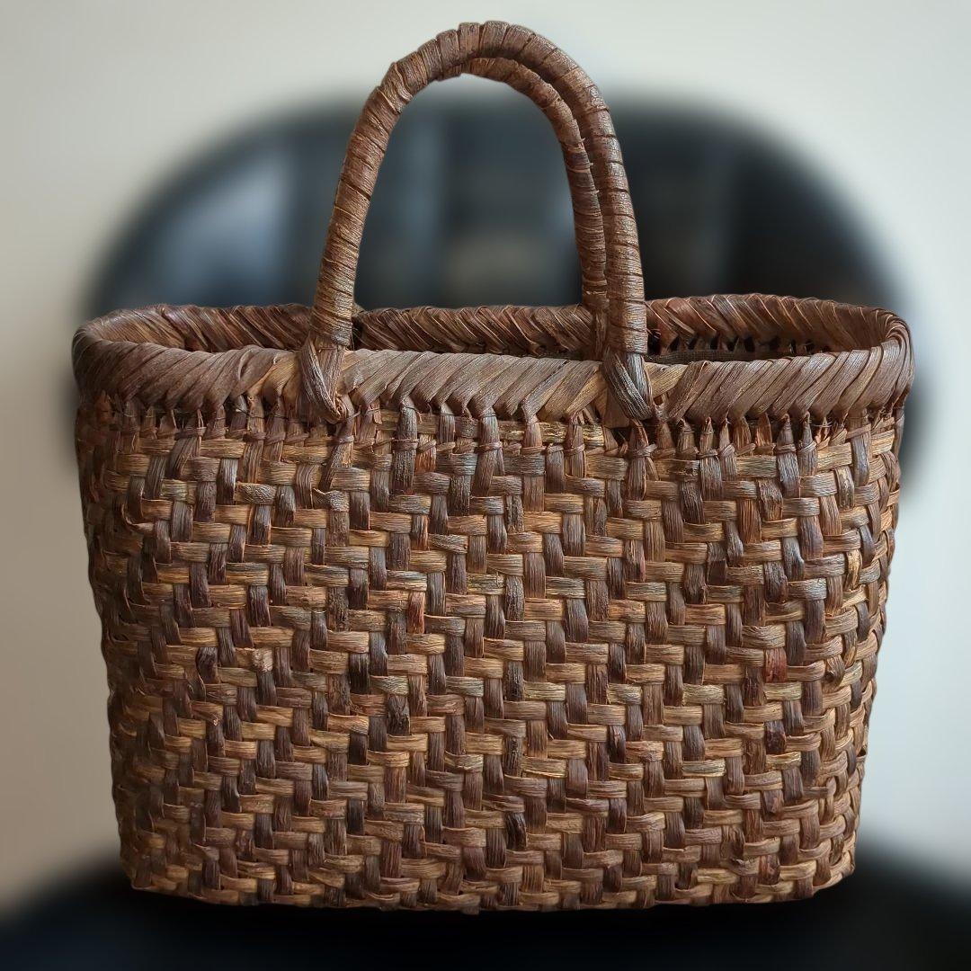 国産　古い山葡萄　やや大きめ　1番皮　籠