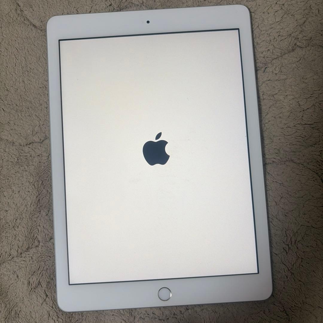 Apple iPad 32GB本体＋カバー＋ペンシル＋キーボード