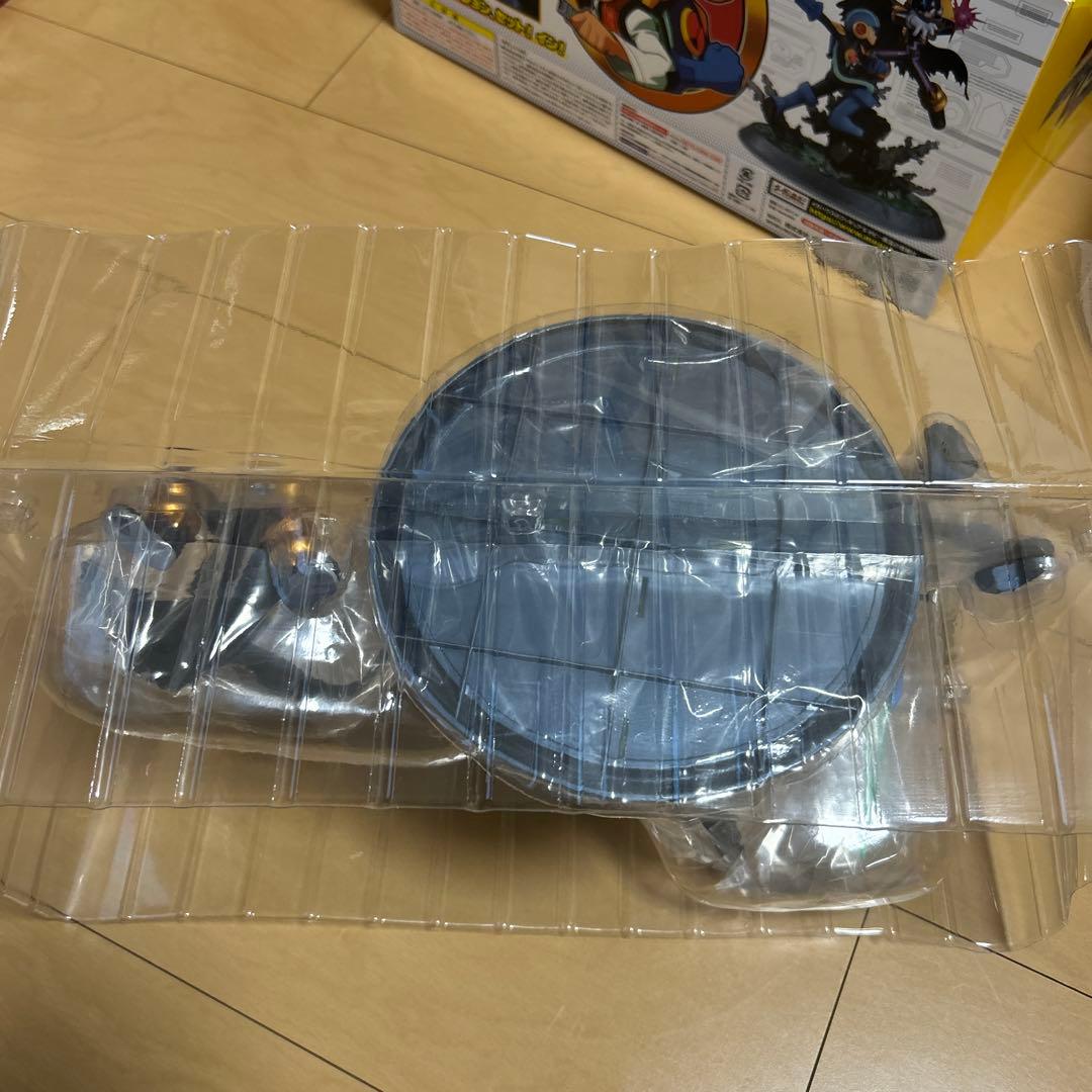 【即購入ok!!】ロックマンエグゼ ロックマンvsフォルテ フィギュア