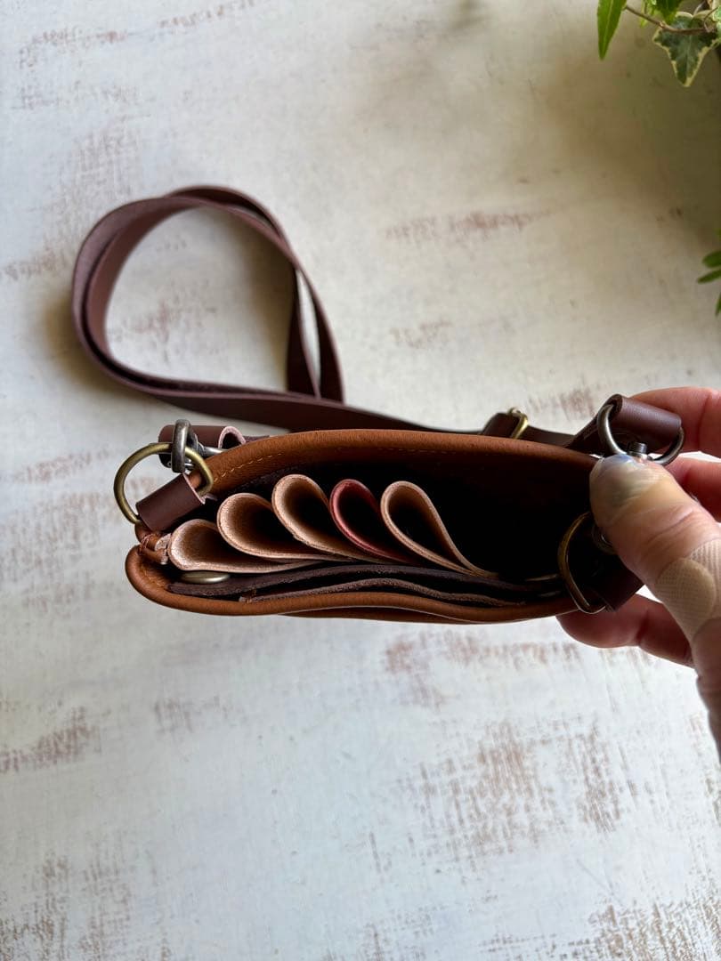 牛革キャメル、ハラコジラフのポシェットシザーケース