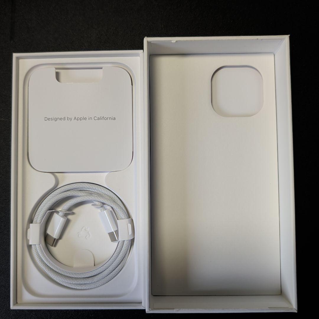 美品 Apple iPhone 15 128GB ブルー SIMフリー