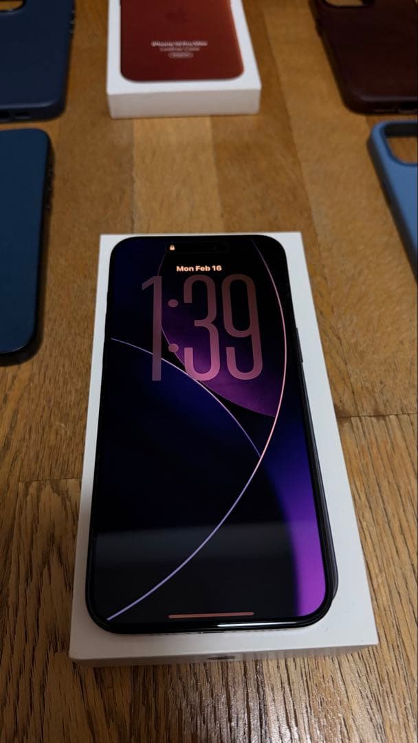 IPhone 15 Pro Max 256GB+ガラスフィルム+ ケース9個