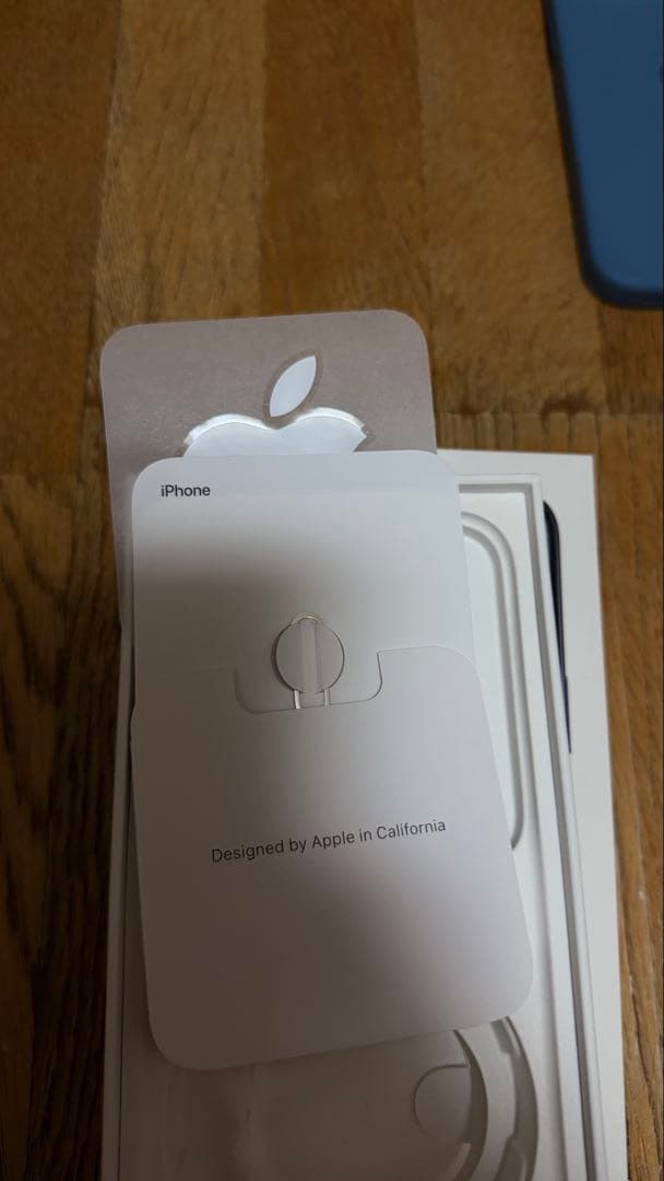 IPhone 15 Pro Max 256GB+ガラスフィルム+ ケース9個