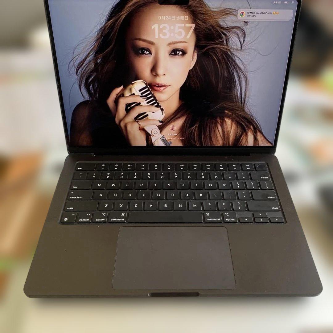 MacBook Pro M4 本体 ブラック DVDドライブ付き