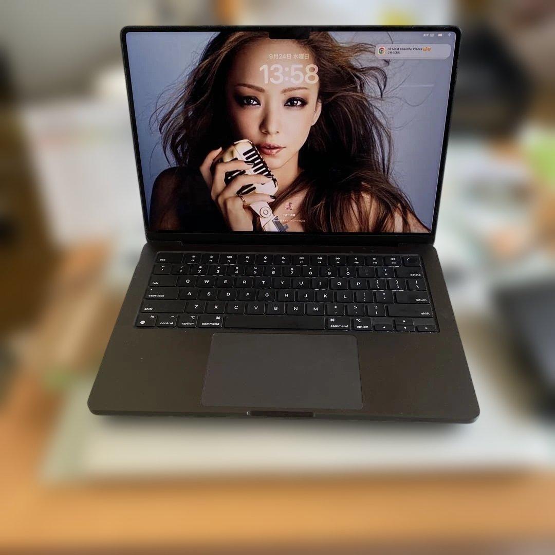 MacBook Pro M4 本体 ブラック DVDドライブ付き