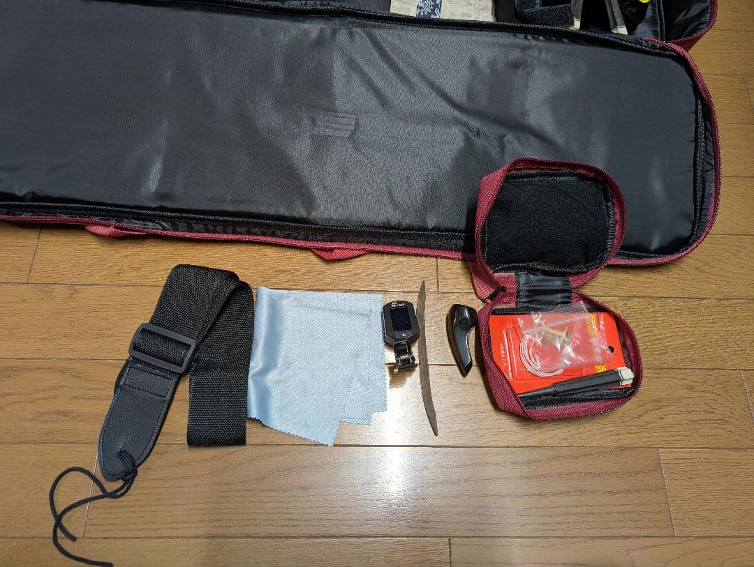 入門用ヘビ柄 三線