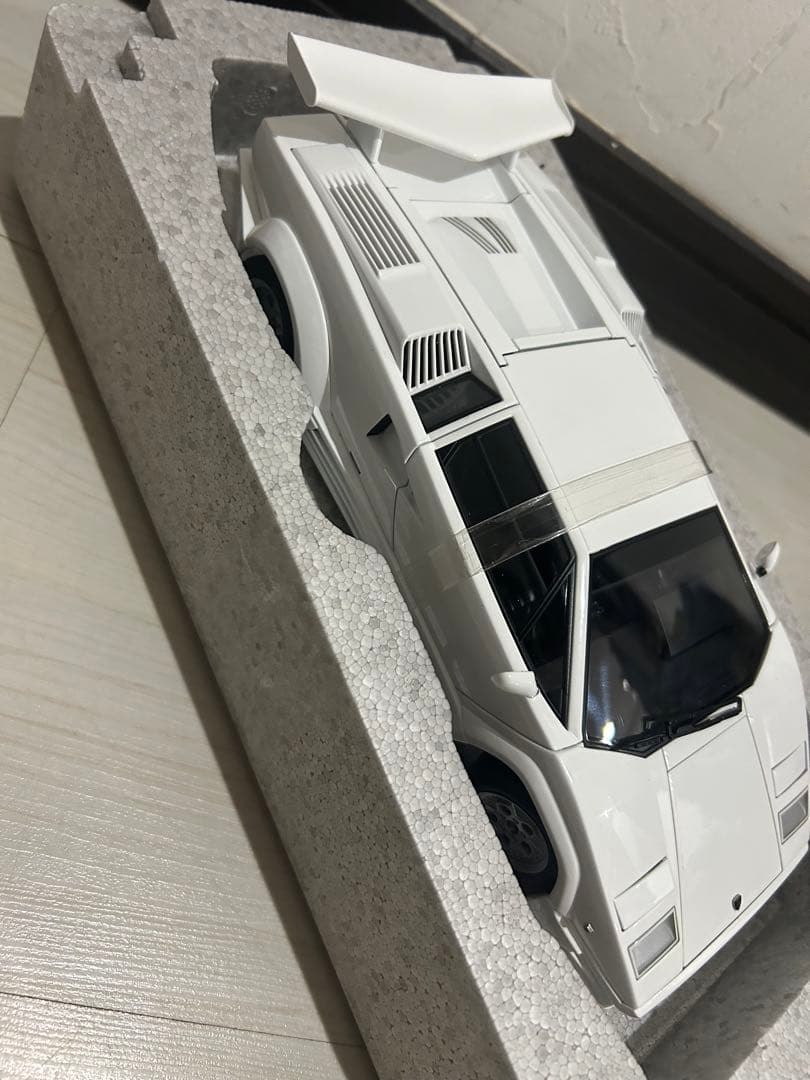 AUTOart 1/18 ランボルギーニ カウンタック アニバーサリー 25th