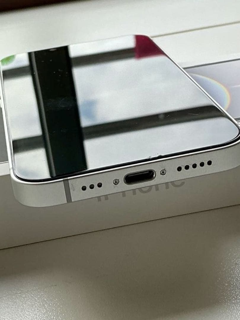 Apple iPhone 16e ホワイト 美品 箱付き AppleCare+