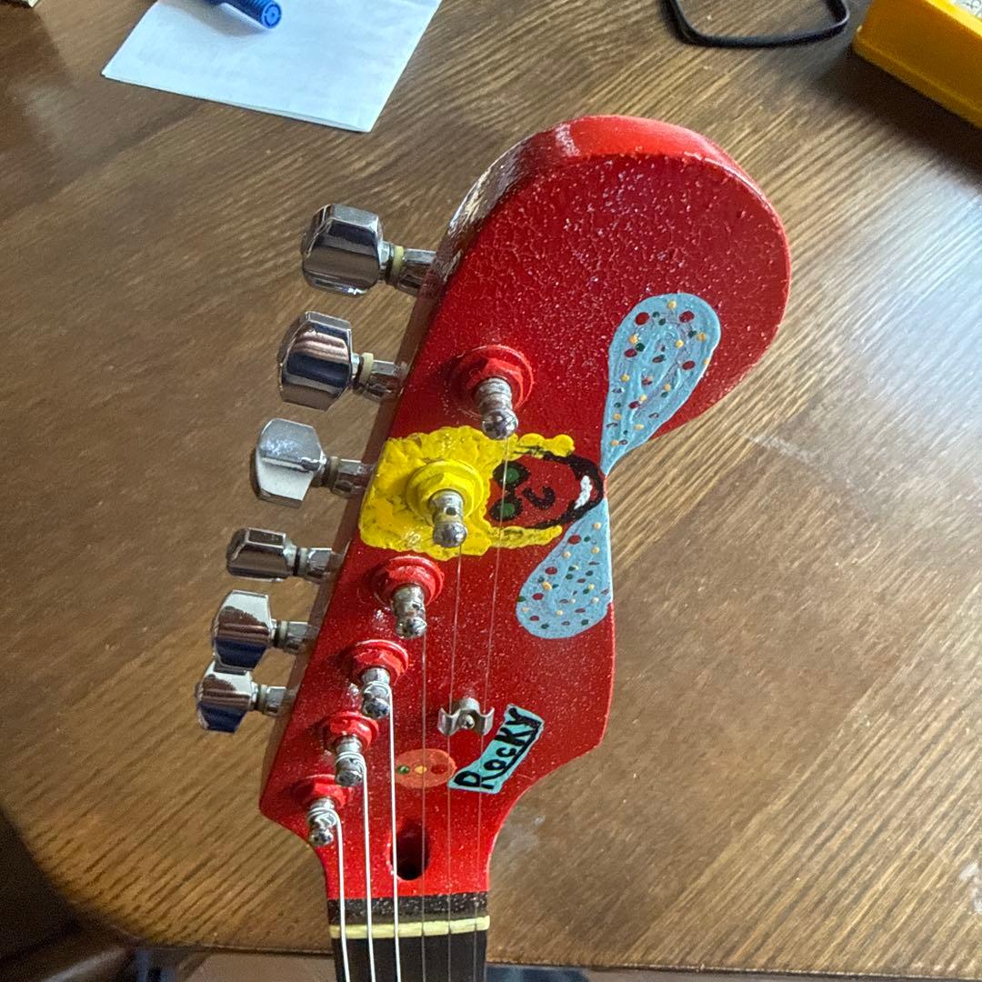 フェンダーストラトタイプ　ビートルズのジョージロッキー風ギター動作良好弾きやすい