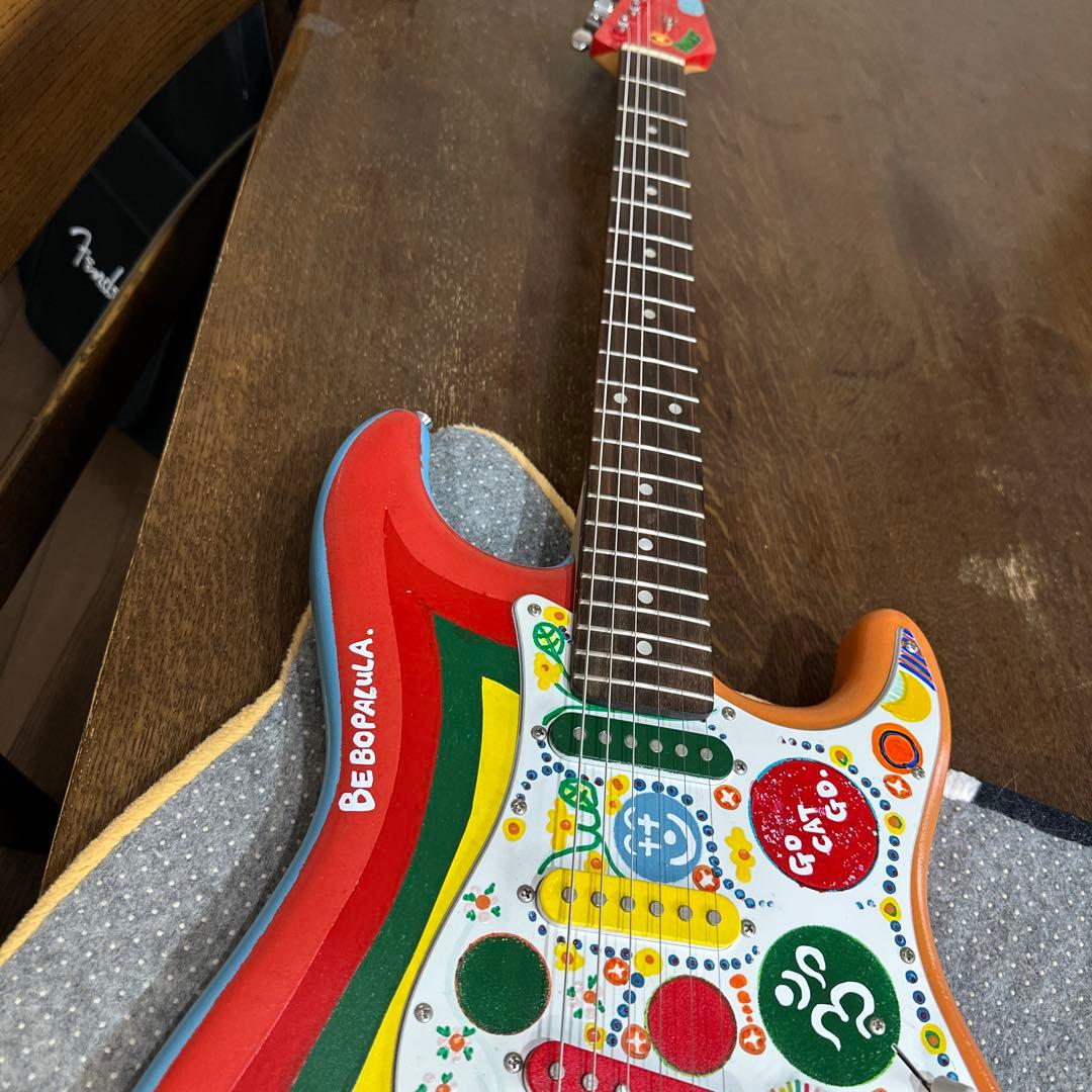 フェンダーストラトタイプ　ビートルズのジョージロッキー風ギター動作良好弾きやすい