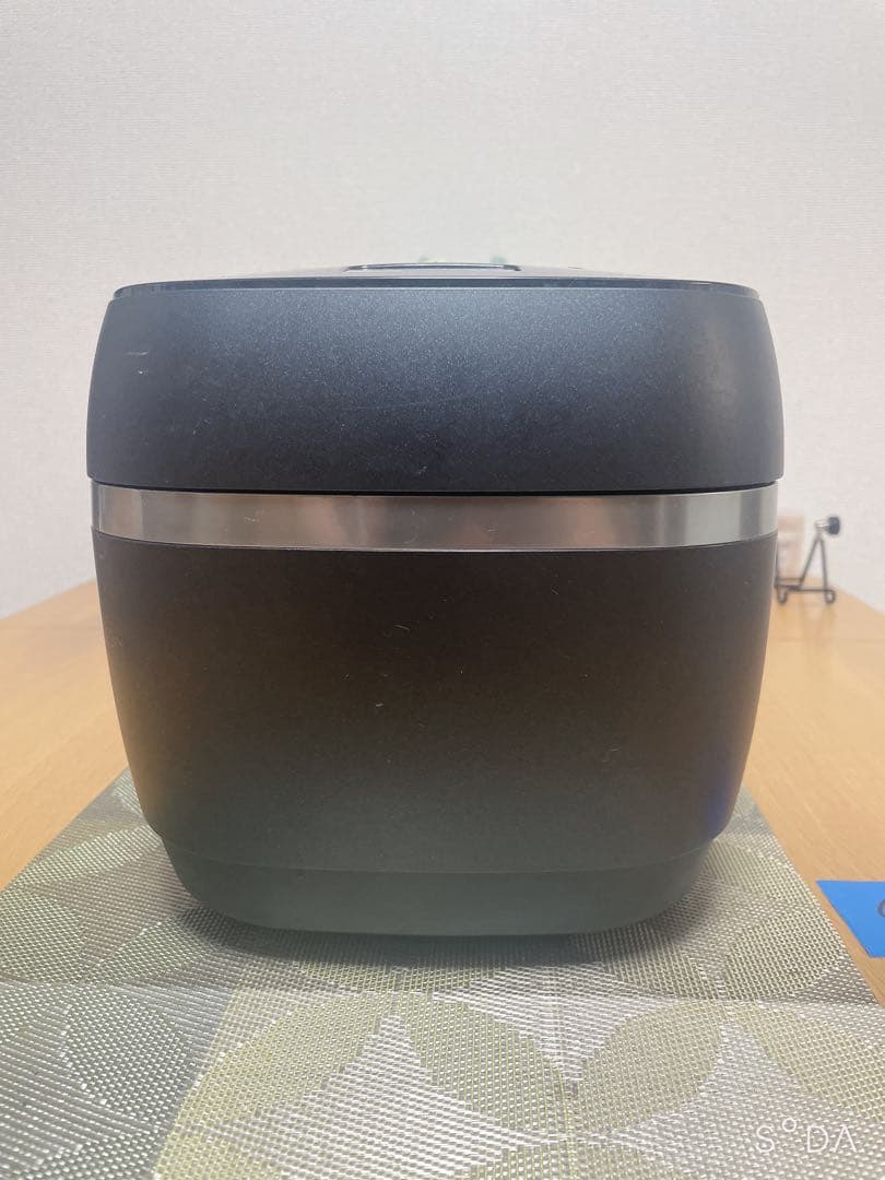 タイガー魔法瓶　TIGER　炊飯器 土鍋圧力IH式 　JPJ-A060 5.5合