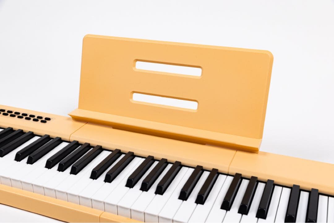 電子ピアノ　88鍵盤　充電タイプ　スリム軽量 オレンジ