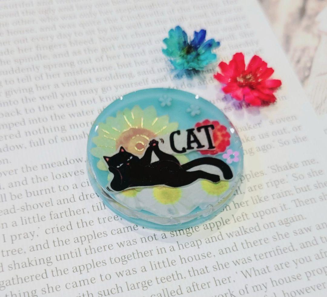 NO.74❤黒猫❤くつろいでるよ~❤レジンヘアゴム