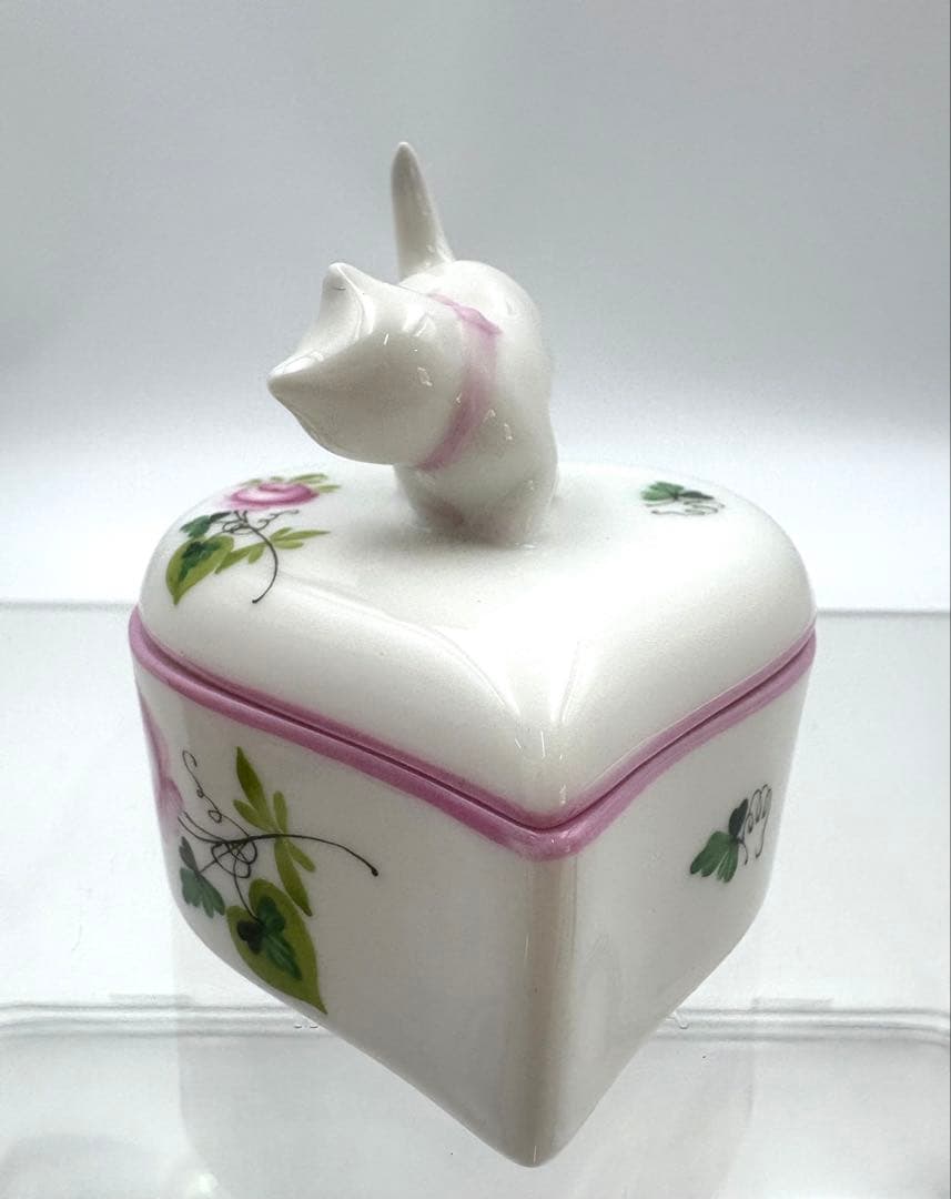 未使用保管品　ヘレンド ウィーンの薔薇　猫　ミニ小物入れ ボンボニエール　箱付