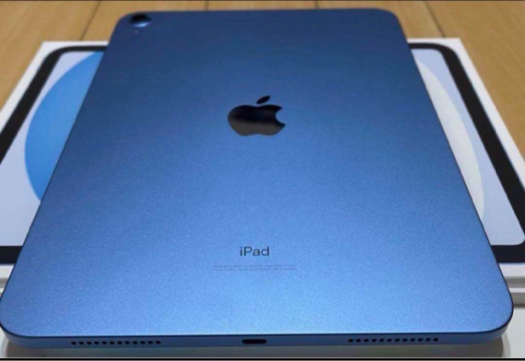 【超美品】Ipad第10世代Wi-Fiモデルキーボードとカバー付き