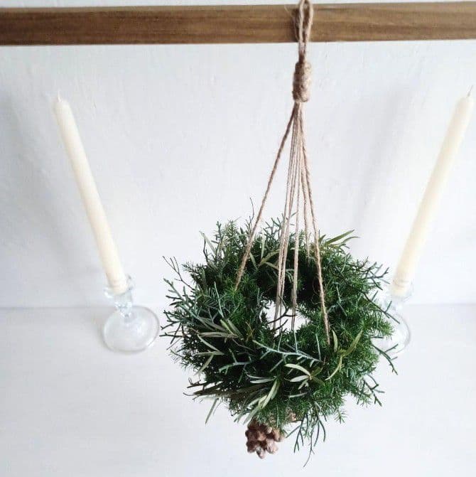 魔女の棲む森 ～木の実と詩～ ドライフラワー フライングリース 【order】