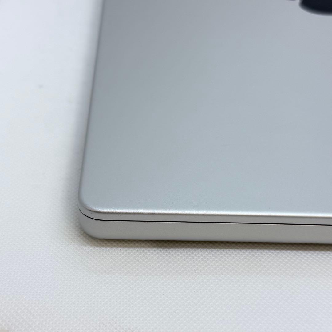 【美品】MacBook Apple M1 Pro | 32GB / 512GB