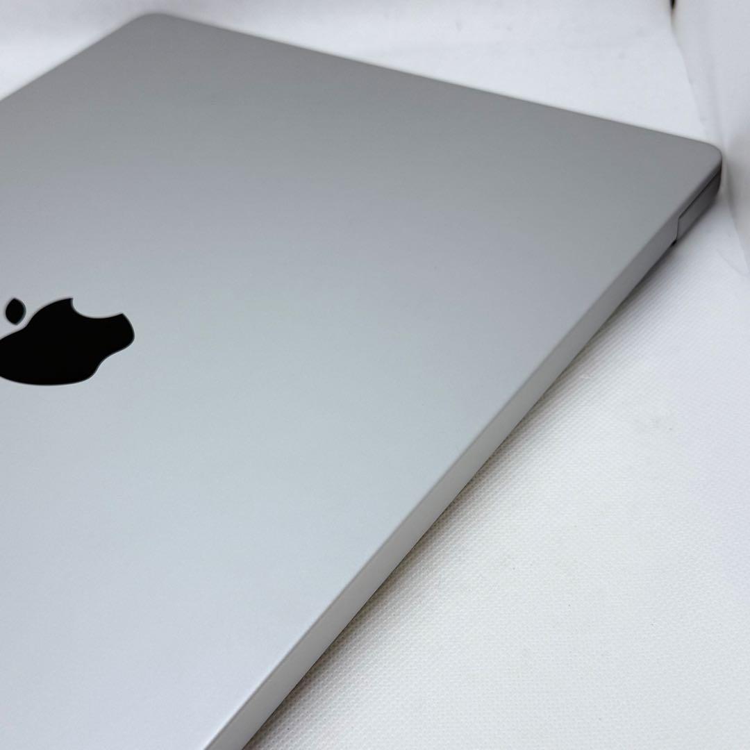 【美品】MacBook Apple M1 Pro | 32GB / 512GB