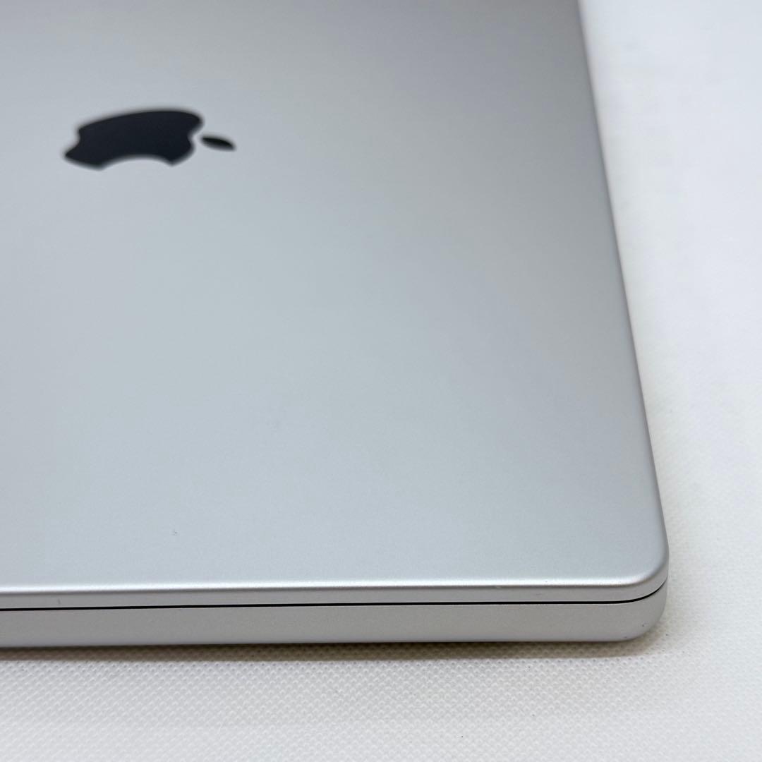 【美品】MacBook Apple M1 Pro | 32GB / 512GB