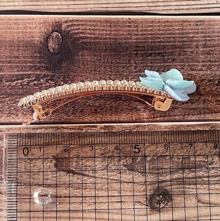 スワロ使用❤本物紫陽花❤キラキララインストーンの華奢バレッタ❤
