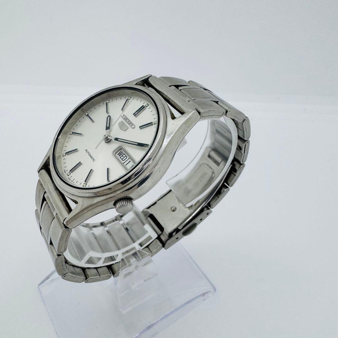 ✨SEIKO✨セイコー5✨デイデイト✨シルバー文字盤✨腕時計✨