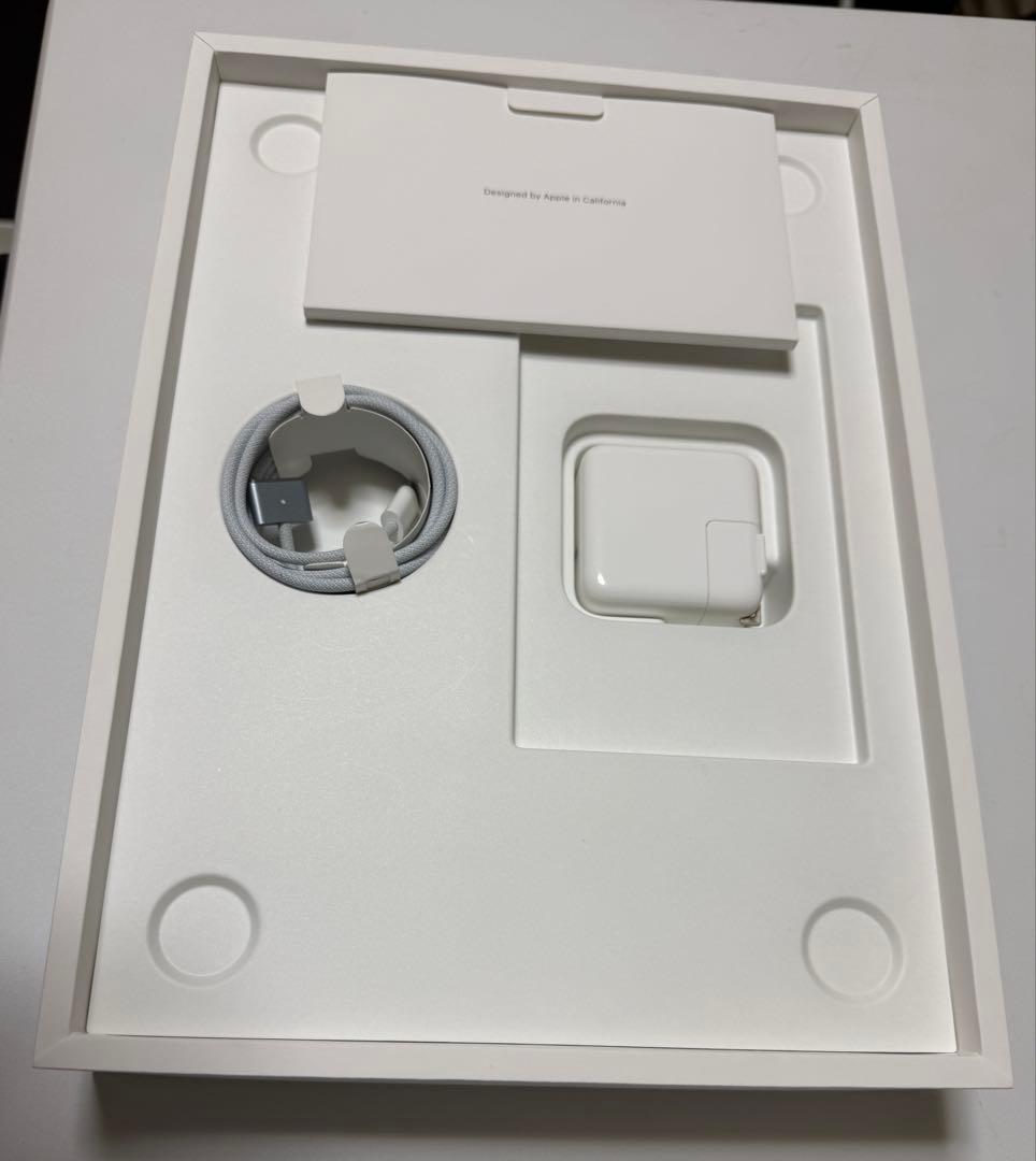 MacBook Air13インチM4 16GMメモリ256ストレージ