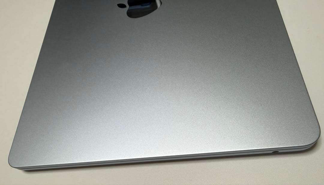 MacBook Air13インチM4 16GMメモリ256ストレージ