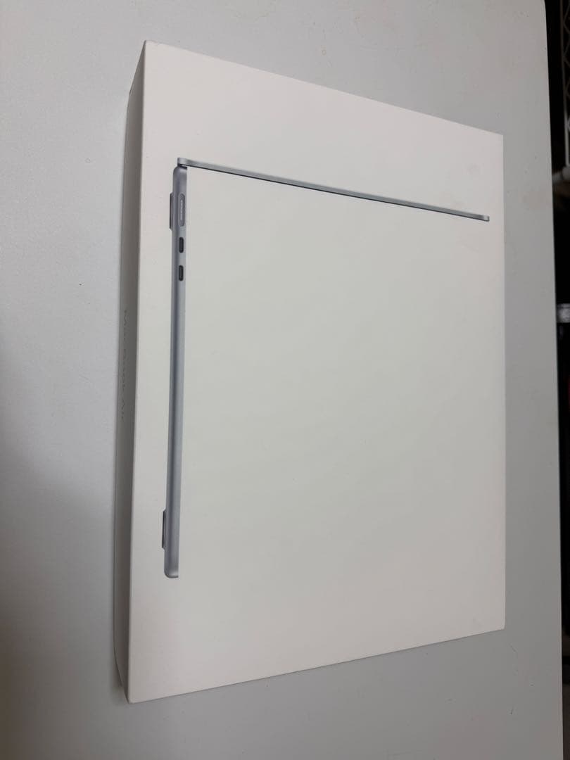 MacBook Air13インチM4 16GMメモリ256ストレージ