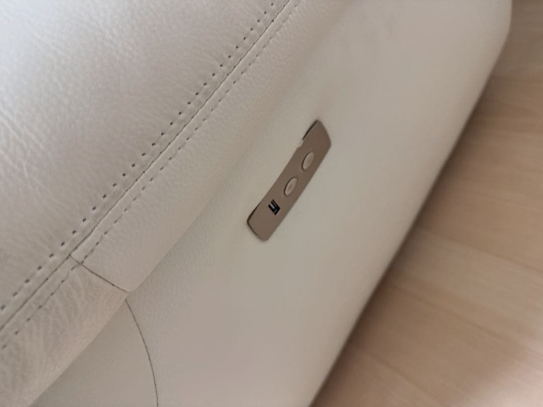 ホワイト 電動リクライニング 2人掛けソファ