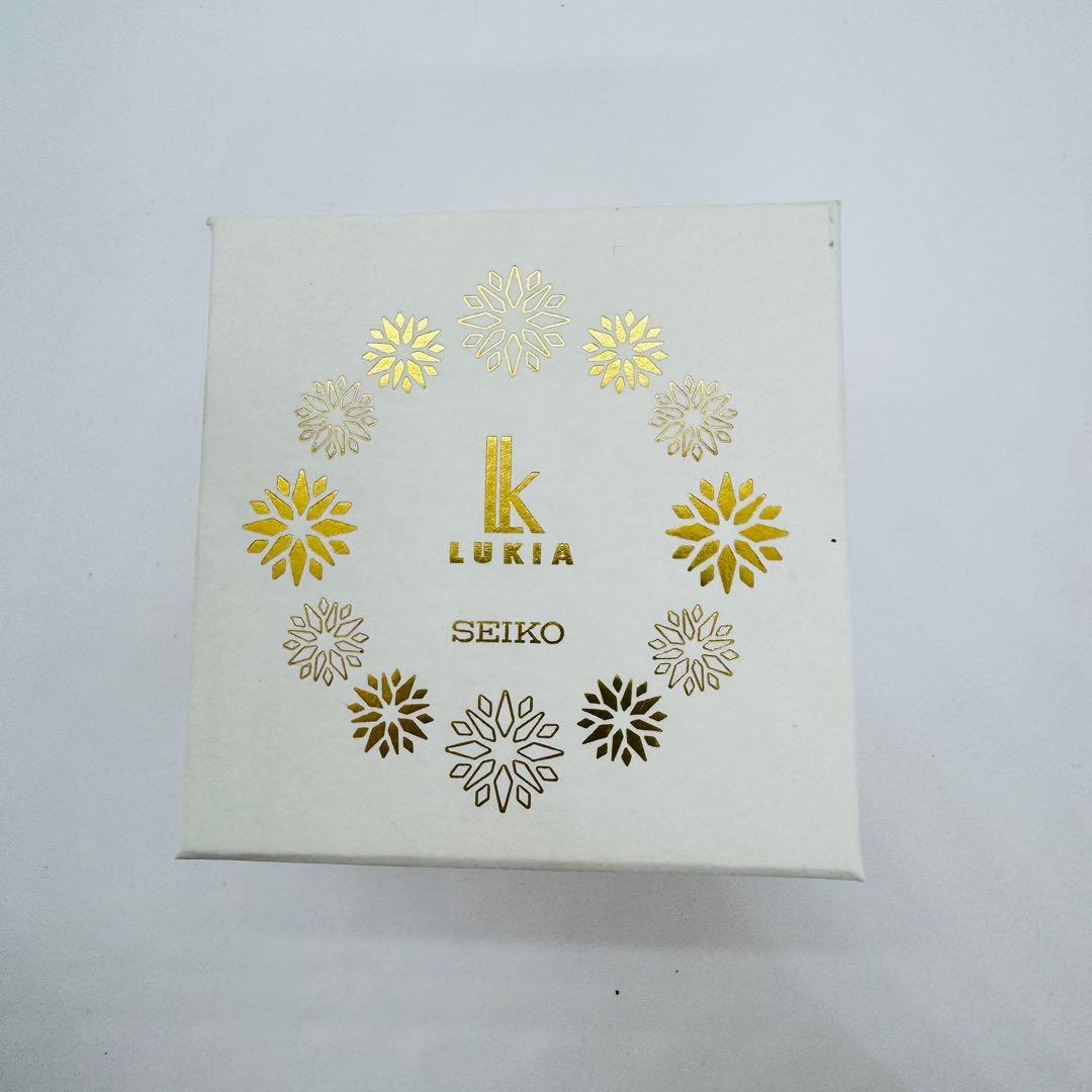 ✨SEIKO✨セイコー✨1B32-0AA0✨デイト✨ルキア✨シルバー✨腕時計✨