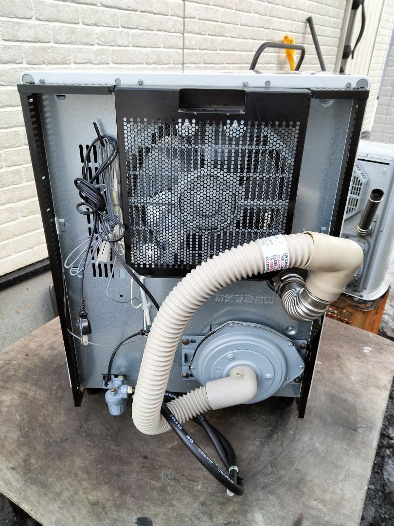 札幌発コロナFF温風石油ストーブ！品番「FF‐VG4215S」2016年式中古⑱