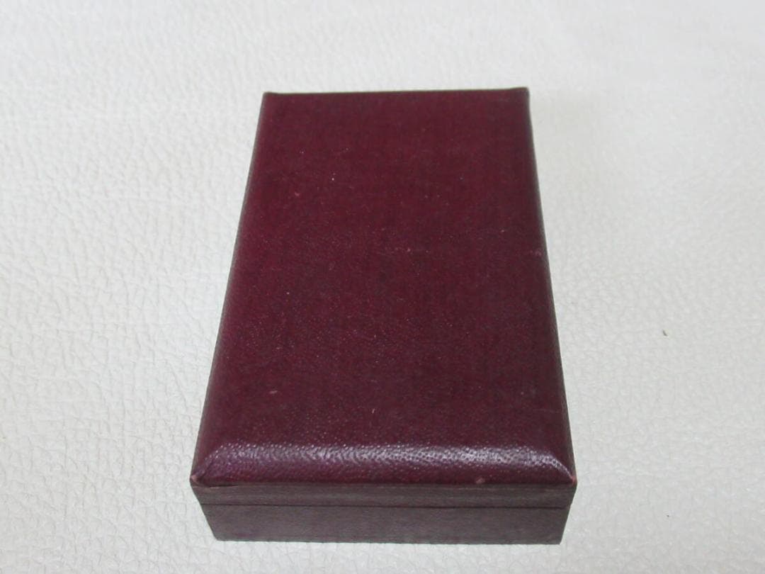 未使用 明治21年 黒漆塗箱付◆日本赤十字社 特別社員章 銀製 勲章/徽章/徽章