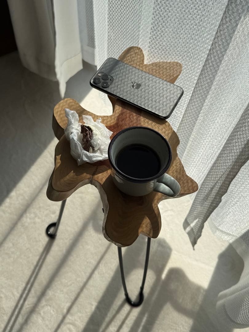 ミニ　コーヒーテーブル　サイドテーブル　一枚板(k019)一点もの