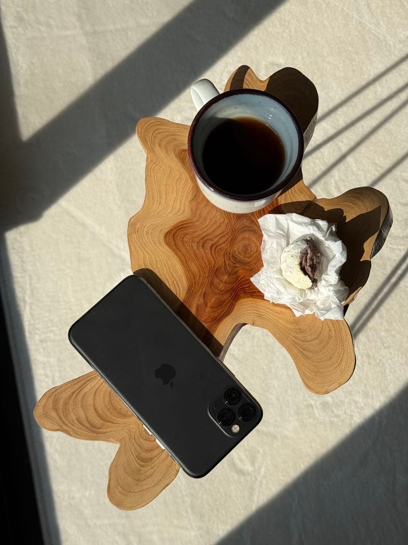 ミニ　コーヒーテーブル　サイドテーブル　一枚板(k019)一点もの