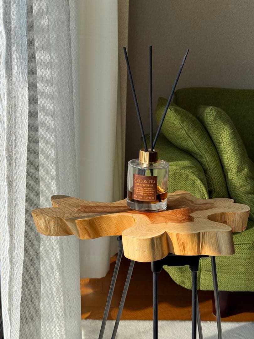 ミニ　コーヒーテーブル　サイドテーブル　一枚板(k019)一点もの