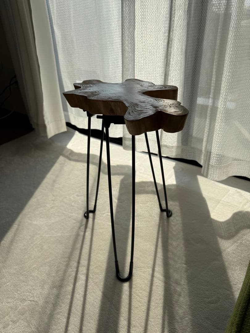 ミニ　コーヒーテーブル　サイドテーブル　一枚板(k019)一点もの