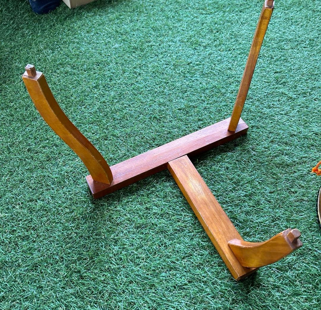 和太鼓 木製 直径約31cm 高さ約10cm バチ付き　台座付き