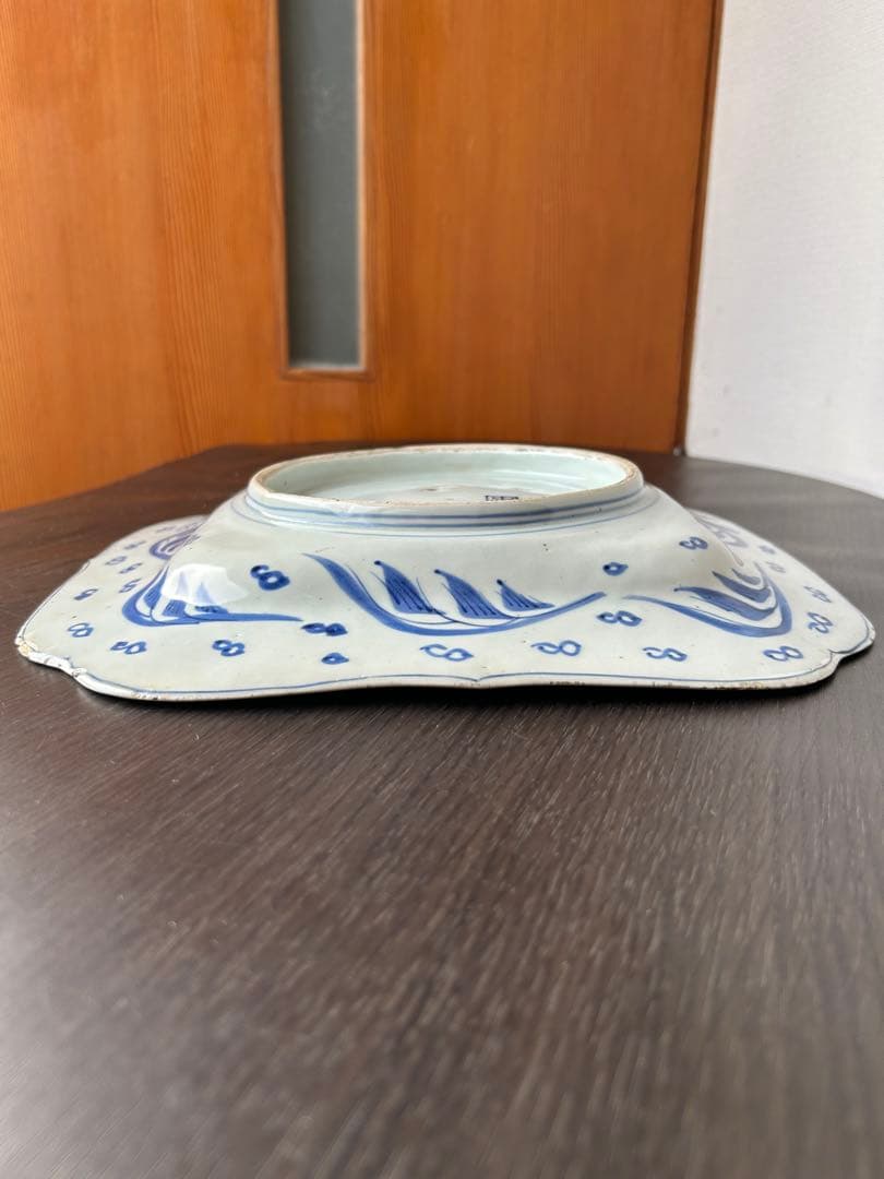 古伊万里 染付 ベロ藍 銘有 八角皿 唐草模様 山水楼閣 松絵 九谷 飾り皿