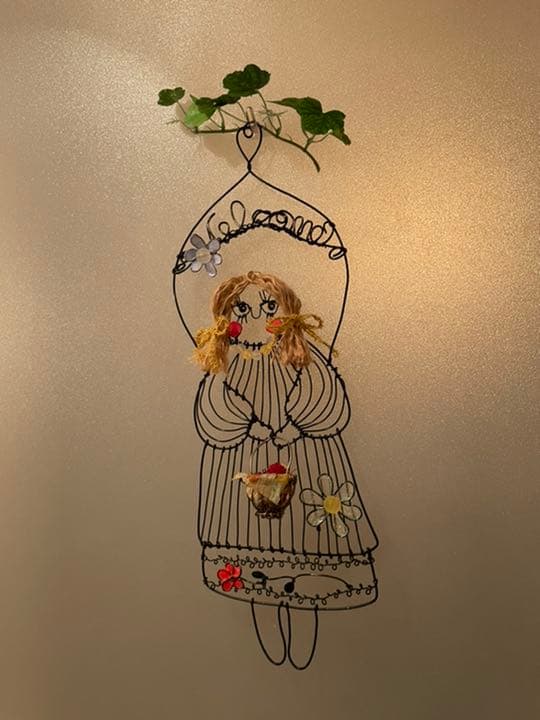 ワイヤークラフト♡赤いほっぺのカントリードール＊バスケット付き＊