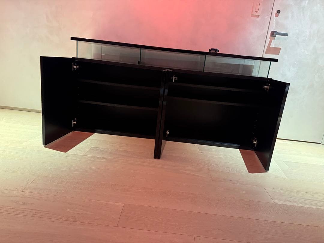 ブラック キャビネット ガラス棚付き 幅160cm TVボード 店舗什器