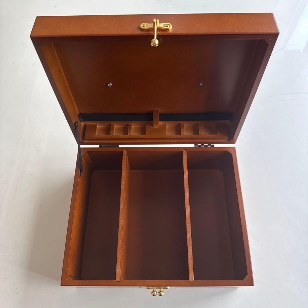 靴固定台付シューケアボックス