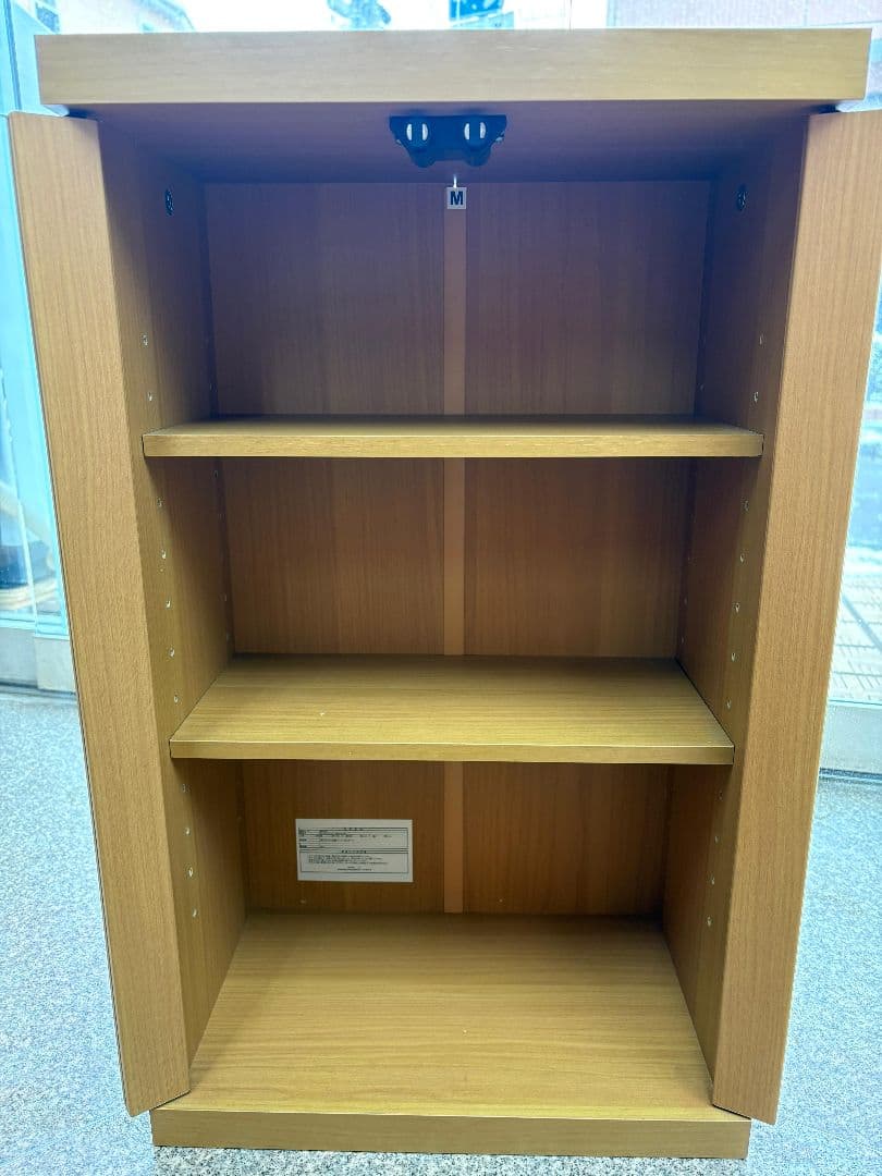 木製食器棚 ガラス扉付き 3段