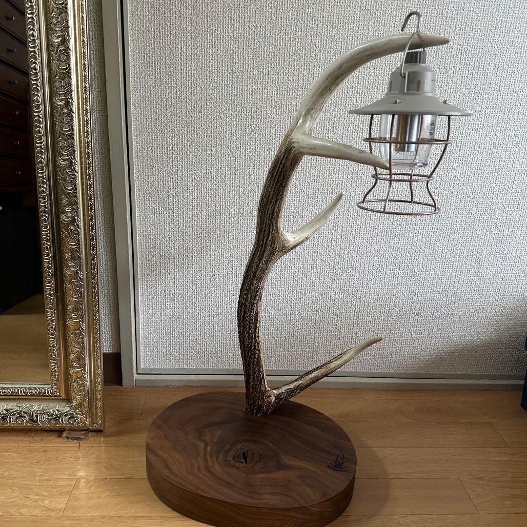 木製 鹿の角 ランプスタンド