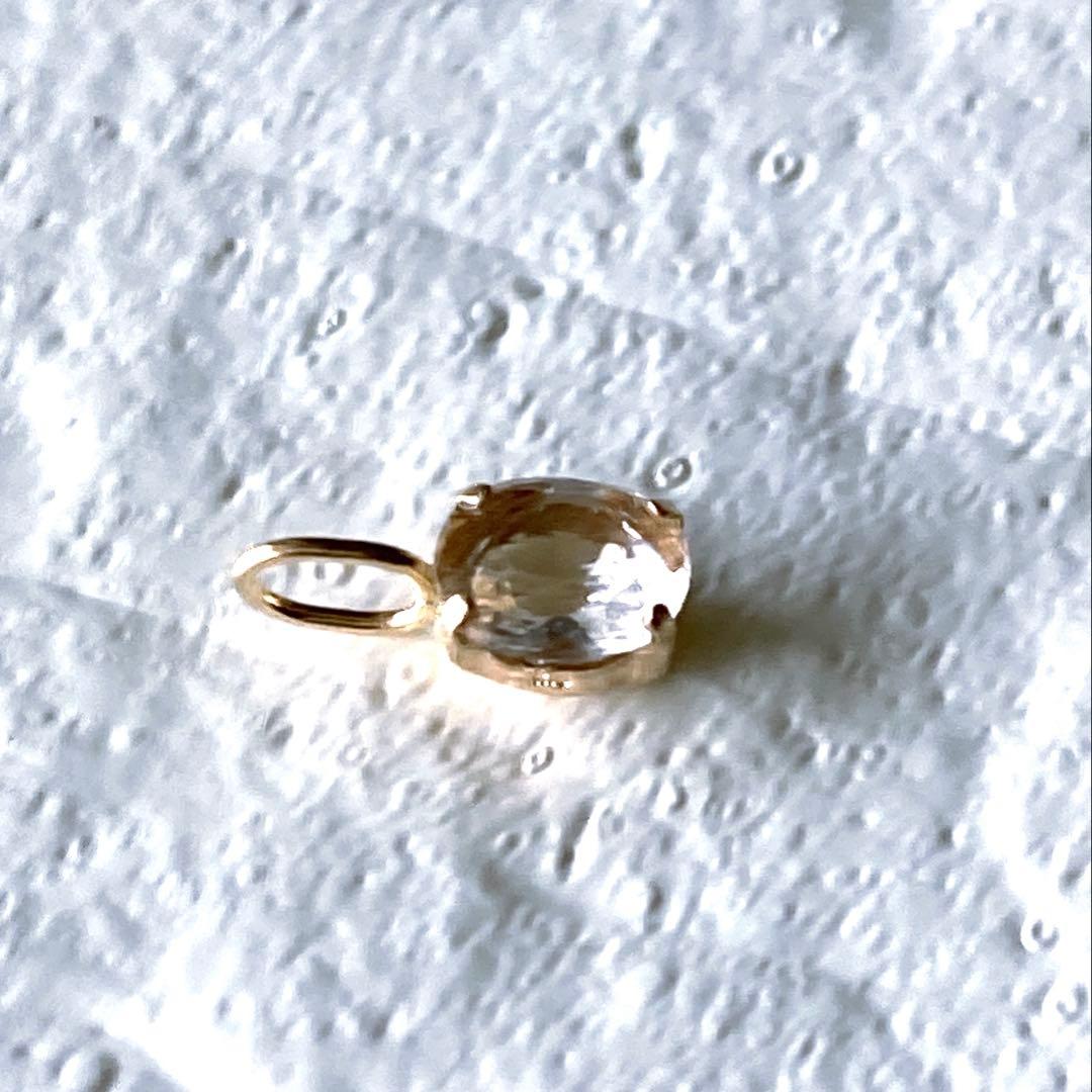 フェナカイト 10金 ペンダントトップ（マダガスカル産）