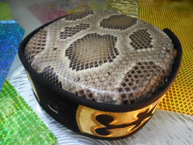 (送料無料)19.980円　盛嶋開鐘チーガ(木枠)を蛇皮強化(蛇皮)型チーガに!