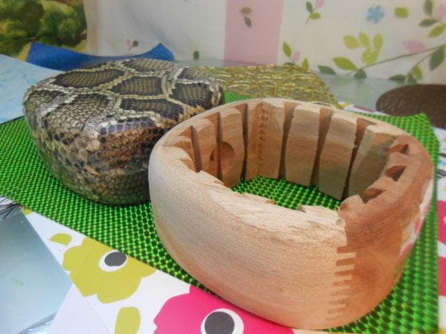 (送料無料)19.980円　盛嶋開鐘チーガ(木枠)を蛇皮強化(蛇皮)型チーガに!