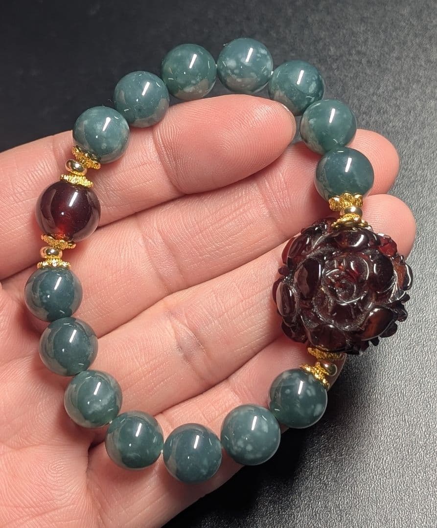 美麗レッドアンバー牡丹彫り☓グアテマラ産翡翠☓ヘソナイトガーネットデザブレ